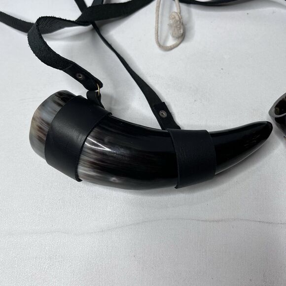 Lot Of 2 Ale Horn Bovine Viking Drinking Shot Size Horn with Leather Strap - Picture 3 of 11